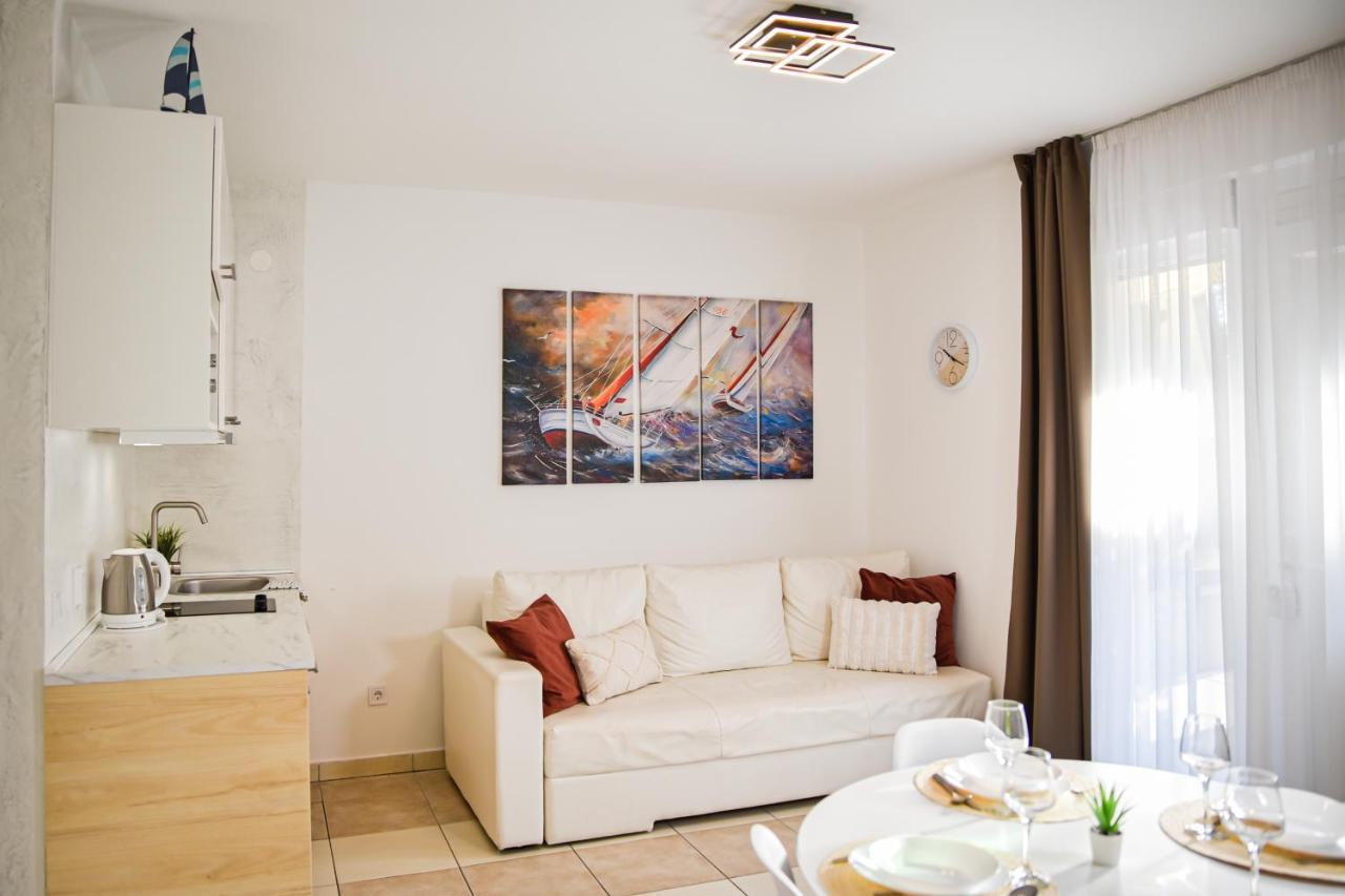 Locus Apartments Petrcane Eksteriør bilde