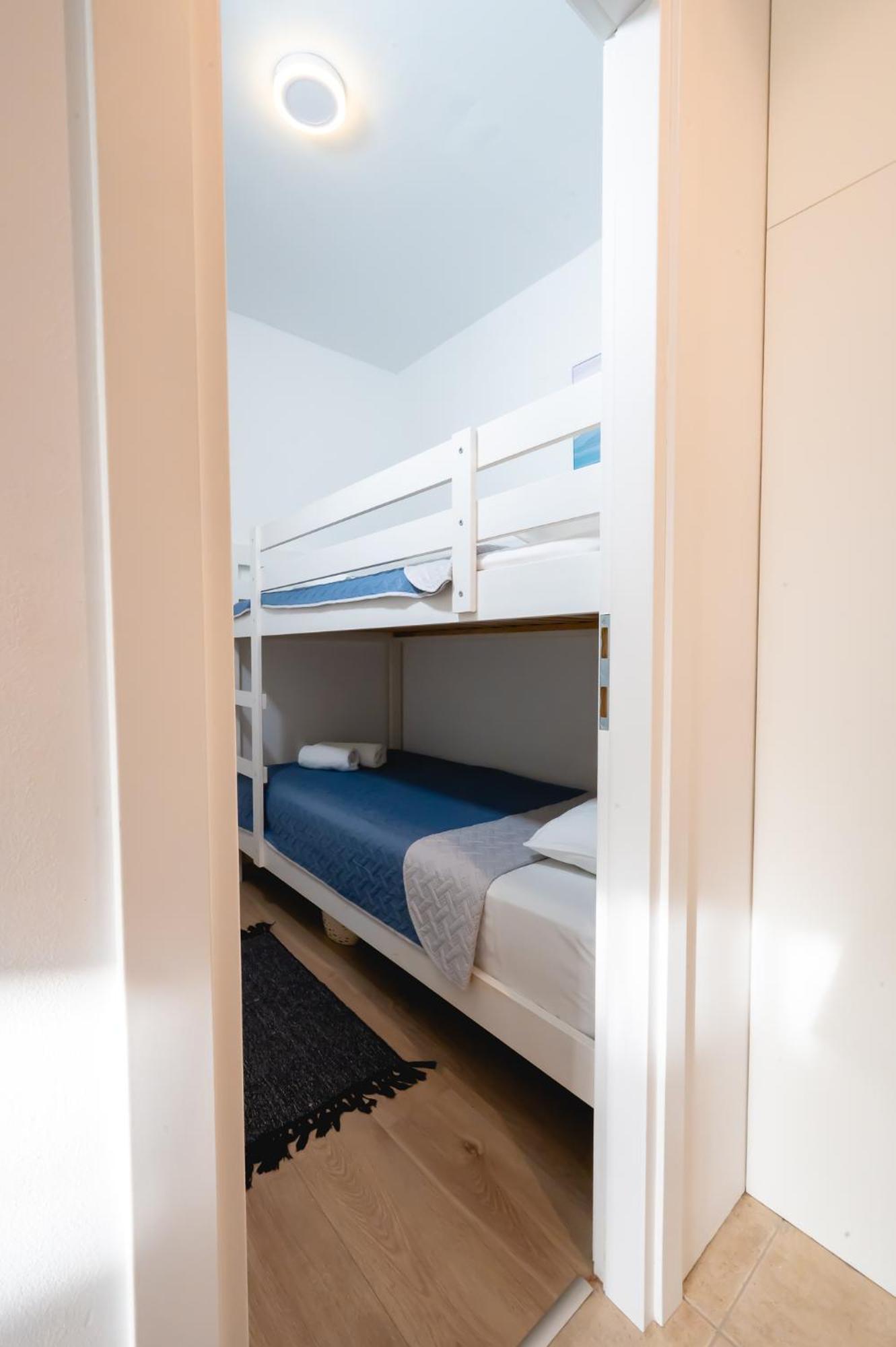 Locus Apartments Petrcane Eksteriør bilde
